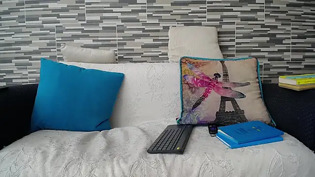 Snapshot of VioletaGomezCo chatting on 27, 9, 2025 VioletaGomezCo online show from 27, 9, 2025