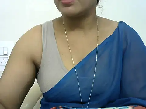 Snapshot of rashmika_reddy chatting on 24, 6, 2026 rashmika reddy online show from 24, 6, 2026