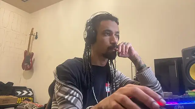 hotcamboy420 online show from 4, 11, 2025