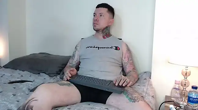 Snapshot of Adam_tatto chatting on 17, 2, 2025 Adam tatto online show from 17, 2, 2025