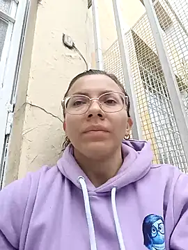 karlamorris  online show from 27, 1, 2025