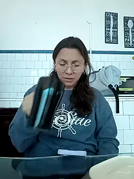 karlamorris  online show from 10, 2, 2025