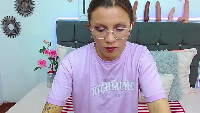 karlamorris  online show from 14, 3, 2025