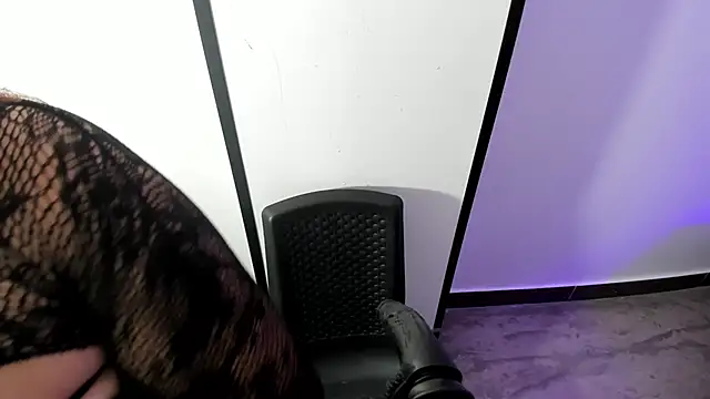 Anniee boobs online show from 29, 3, 2026