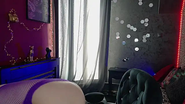 Snapshot of alissa4blonde chatting on 14, 5, 2026 alissa4blonde online show from 14, 5, 2026