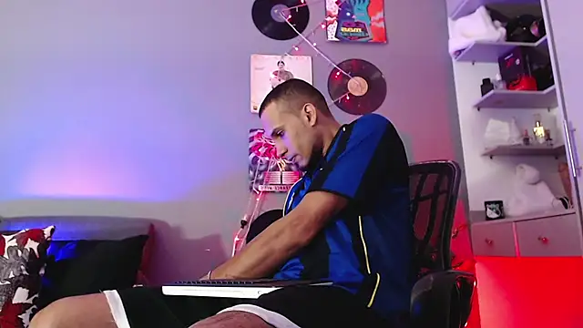 MagnusFrost online show from 4, 1, 2025