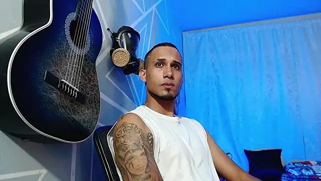 MagnusFrost online show from 5, 2, 2025