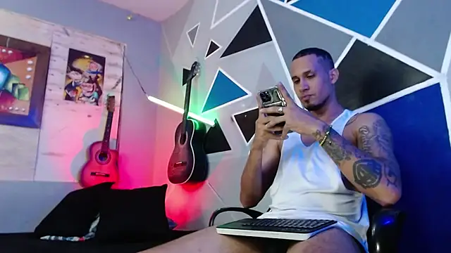 MagnusFrost online show from 12, 11, 2025