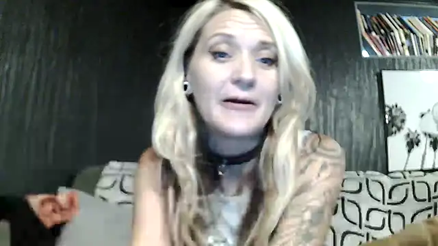 Snapshot of Candalicious chatting on 19, 11, 2025 Candalicious online show from 19, 11, 2025