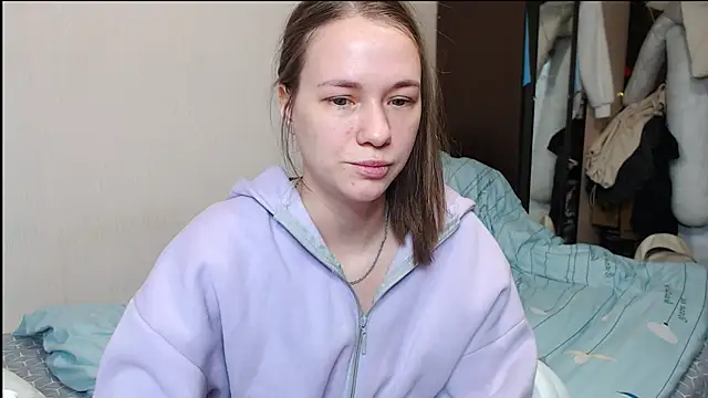 leila bambi  online show from 19, 2, 2025