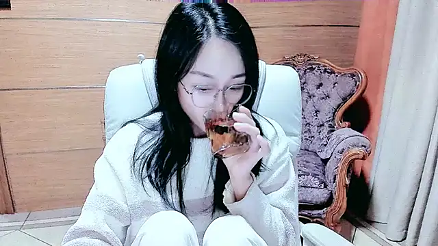 NIAN-er online show from 6, 3, 2025