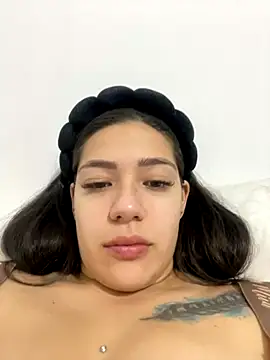 Latina vanessa online show from 31, 10, 2025