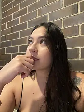 Latina vanessa online show from 24, 3, 2026