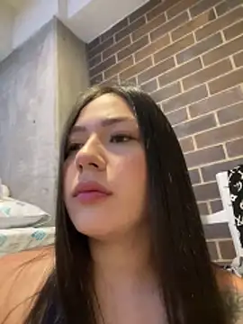 Latina vanessa online show from 4, 4, 2026