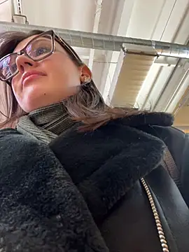 RinaCat online show from 2, 3, 2025