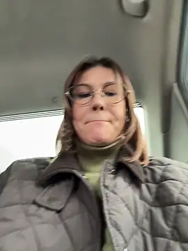 RinaCat online show from 12, 4, 2026