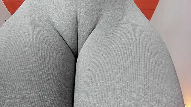 Snapshot of Donnapaul chatting on 21, 9, 2025 Donnapaul online show from 21, 9, 2025