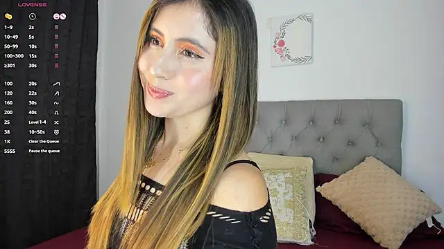 Nicol Swift  online show from 14, 11, 2025