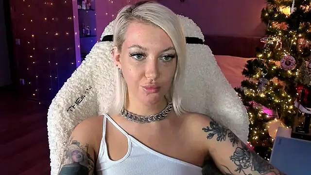 tykioty Miley online show from 15, 12, 2025