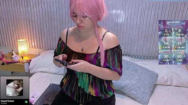 Eli666uwu online show from 5, 12, 2025