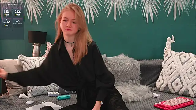 Snapshot of Alexandra_Demore chatting on 1, 3, 2025 Alexandra Demore online show from 1, 3, 2025