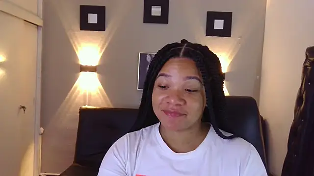 Snapshot of ashley_Tompson1 chatting on 12, 12, 2024 ashley Tompson1 online show from 12, 12, 2024
