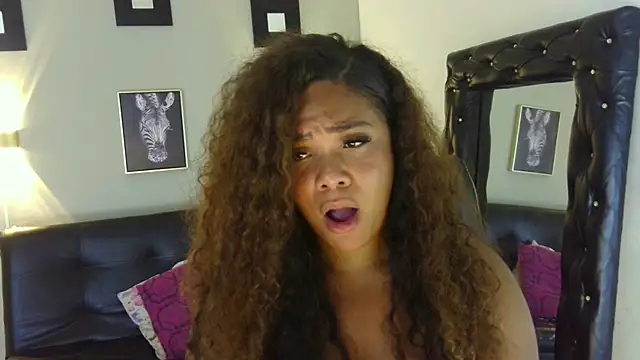 Snapshot of ashley_Tompson1 chatting on 8, 1, 2025 ashley Tompson1 online show from 8, 1, 2025