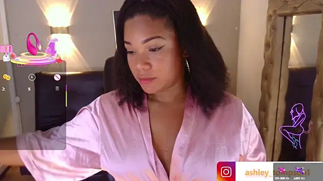 Snapshot of ashley_Tompson1 chatting on 8, 3, 2025 ashley Tompson1 online show from 8, 3, 2025