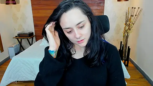 KatherineBond online show from 17, 1, 2025