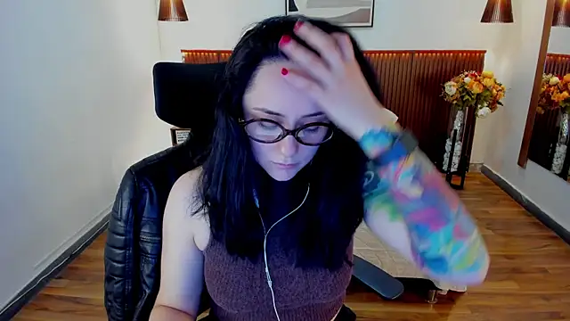Snapshot of KatherineBond chatting on 23, 7, 2026 KatherineBond online show from 23, 7, 2026