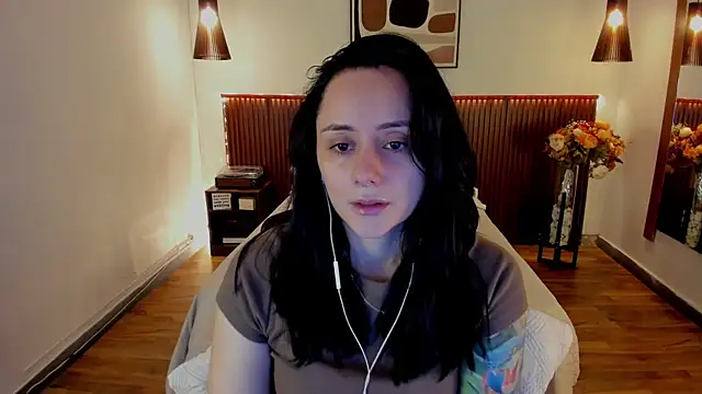 Snapshot of KatherineBond chatting on 27, 7, 2026 KatherineBond online show from 27, 7, 2026