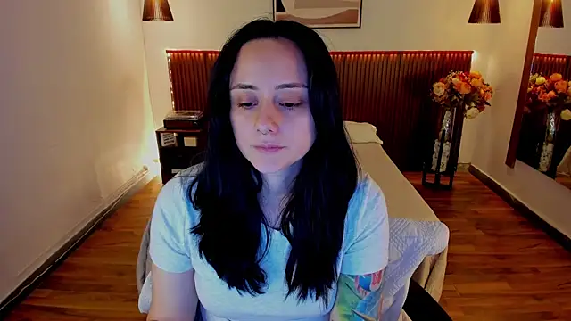 Snapshot of KatherineBond chatting on 28, 7, 2026 KatherineBond online show from 28, 7, 2026