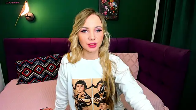 EvaMoran online show from 10, 11, 2025