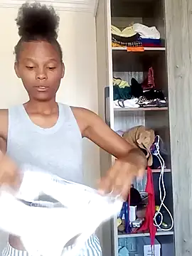 Snapshot of kelsie421 chatting on 8, 1, 2025 kelsie421 online show from 8, 1, 2025