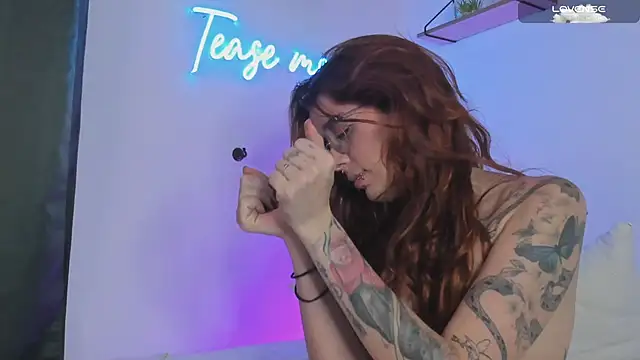 Manuela monroe online show from 16, 2, 2025