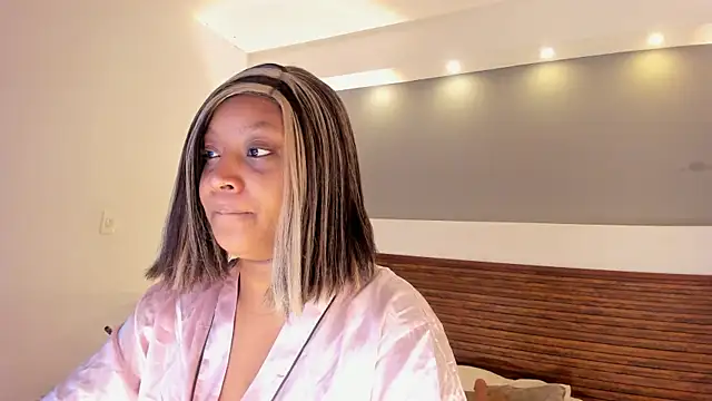 Adelehottman online show from 5, 12, 2025