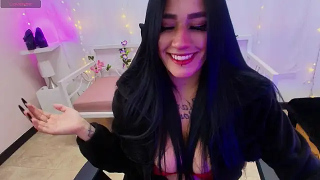 Snapshot of chica_Hetfield chatting on 24, 1, 2025 chica Hetfield online show from 24, 1, 2025