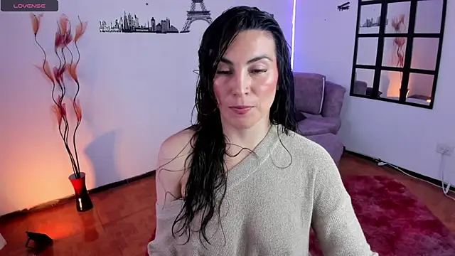 Snapshot of Elizabeth_taylor_b chatting on 2, 1, 2025 Elizabeth taylor b online show from 2, 1, 2025