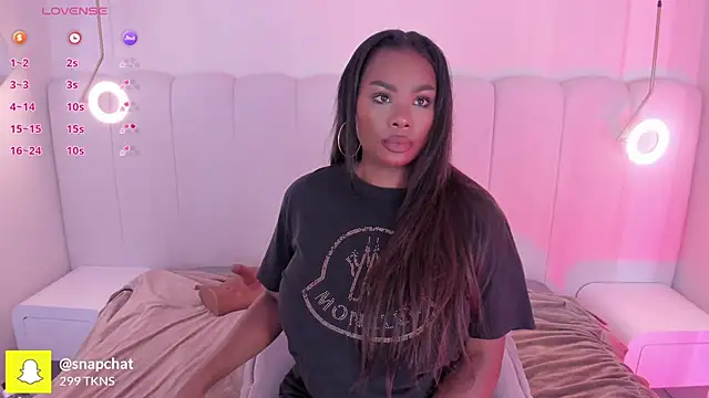  huge boobs ebony online show from 22, 12, 2025