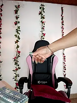 ariana lavoie- online show from 23, 10, 2025