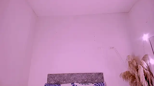 Snapshot of carolinemiller7 chatting on 31, 5, 2026 carolinemiller7 online show from 31, 5, 2026