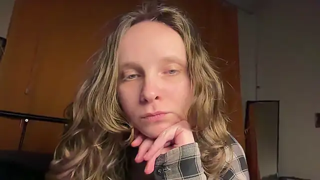 MikkyMoony online show from 25, 10, 2025