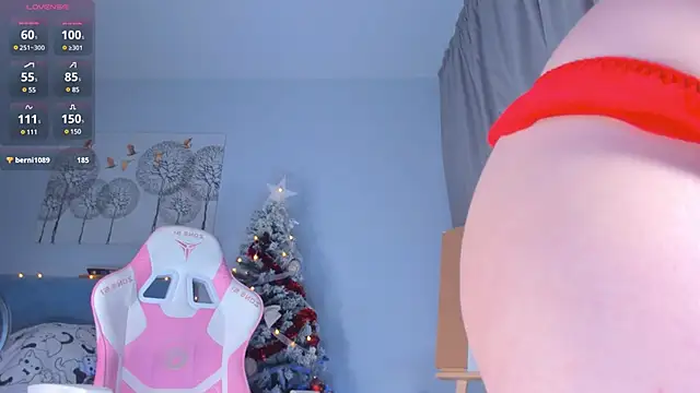 Snapshot of JennyWoody chatting on 28, 12, 2024 JennyWoody online show from 28, 12, 2024