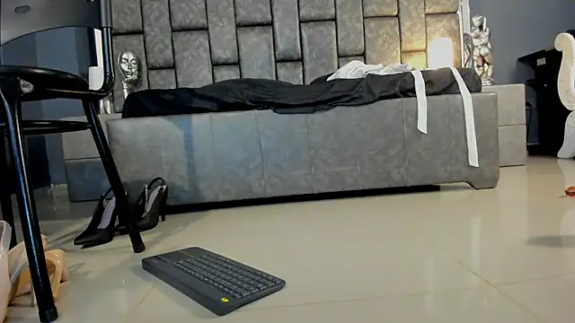 Matureyulyet online show from 22, 2, 2025