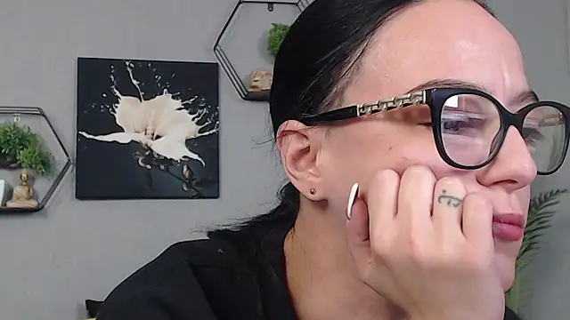 IzabelllNoir online show from 10, 1, 2026