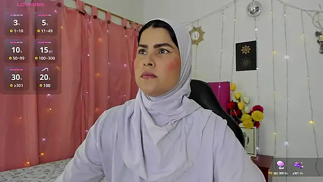 AishaAmin  online show from 28, 1, 2025