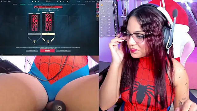 Snapshot of PetiteSophie_ chatting on 15, 12, 2024 PetiteSophie online show from 15, 12, 2024