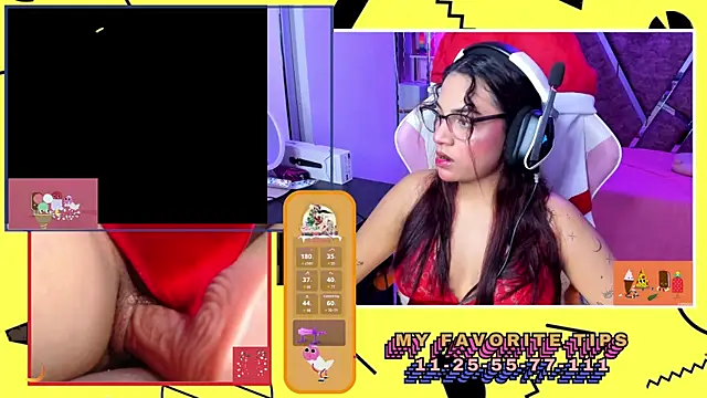 Snapshot of PetiteSophie_ chatting on 31, 12, 2024 PetiteSophie online show from 31, 12, 2024