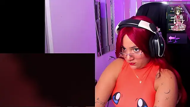 Snapshot of PetiteSophie_ chatting on 11, 9, 2025 PetiteSophie online show from 11, 9, 2025