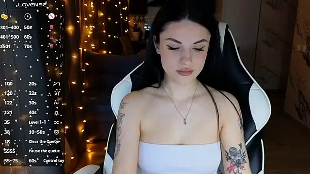 Mary   Moore online show from 5, 2, 2025